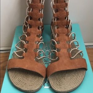 Maurices gladiator sandals sz 9